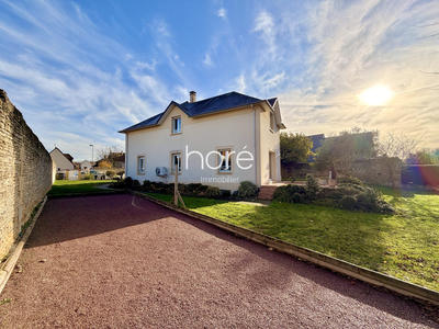 Maison - 230 m² - 6 pièces