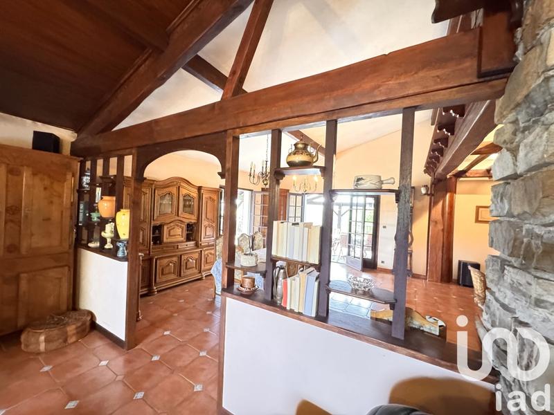 Maison - 290 m² - 9 pièces