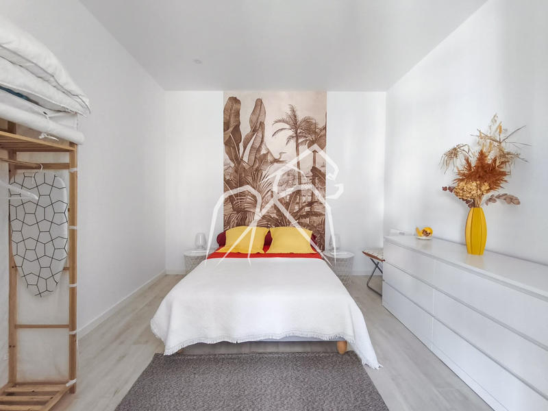 Appartement - 100 m² - 4 pièces