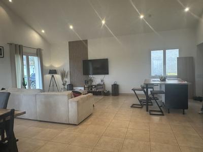 Maison traditionnelle - 162 m² - 5 pièces