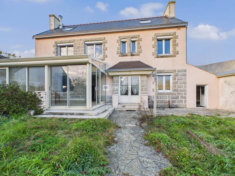 Maison - 152 m² - 5 pièces