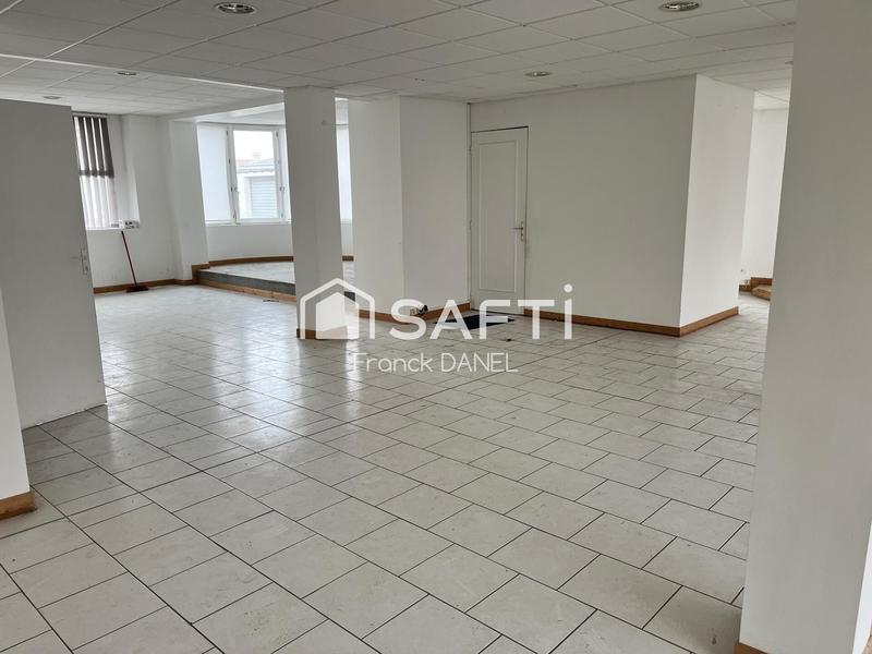 Local commercial - 150 m² - 1 pièce