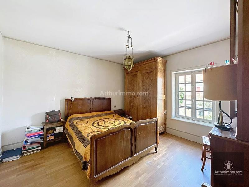 Maison - 240 m² - 10 pièces