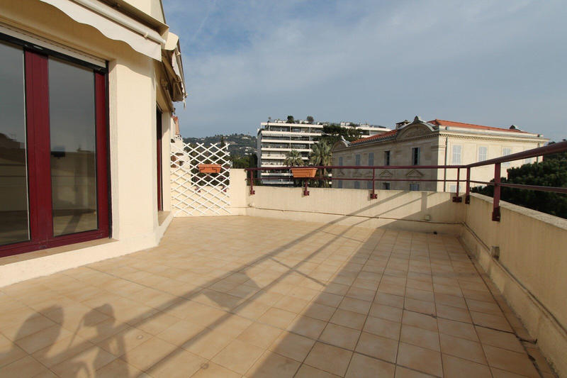 Appartement - 79 m² - 3 pièces