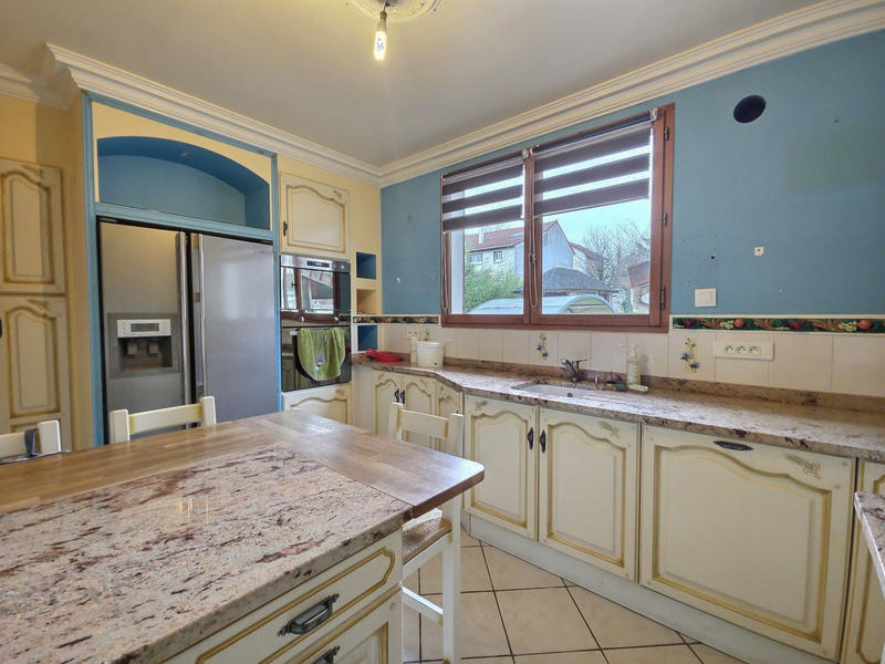 Maison - 95 m² - 4 pièces