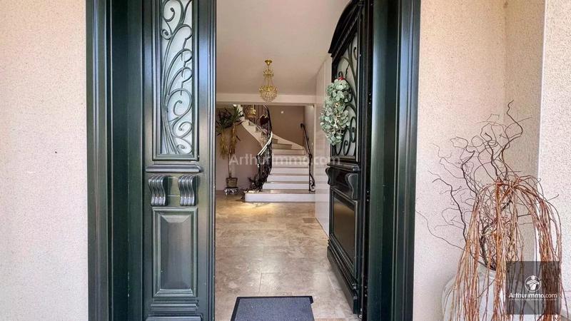 Maison - 164 m² - 7 pièces