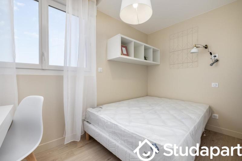 Chambre - 9 m² - 1 pièce