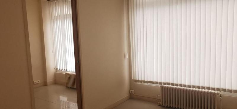 Local commercial - 114 m² - 8 pièces