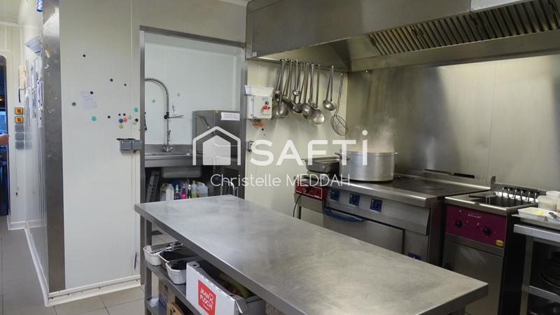 Local commercial - 217 m² - 8 pièces