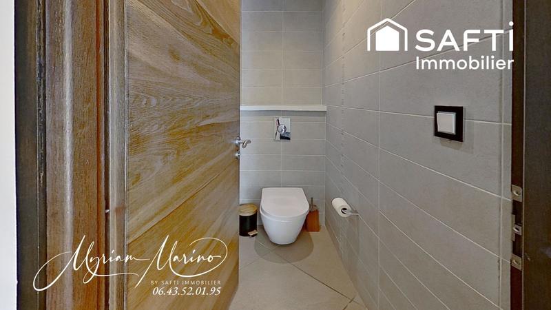 Maison - 308 m² - 12 pièces