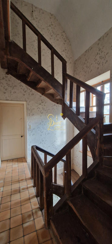 Maison - 207 m² - 8 pièces