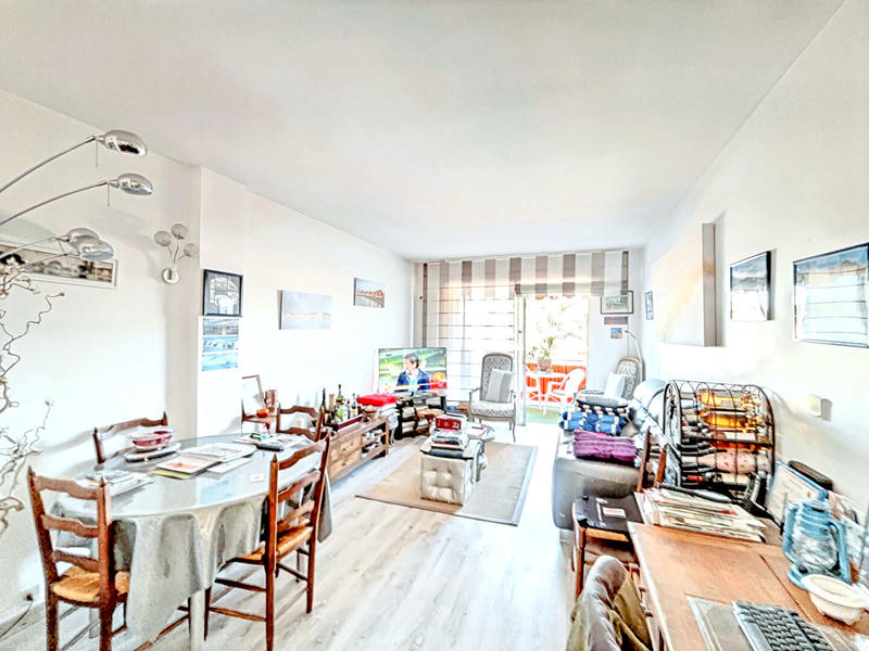 Appartement - 80 m² - 3 pièces