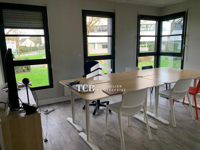 Bureau - 180 m²