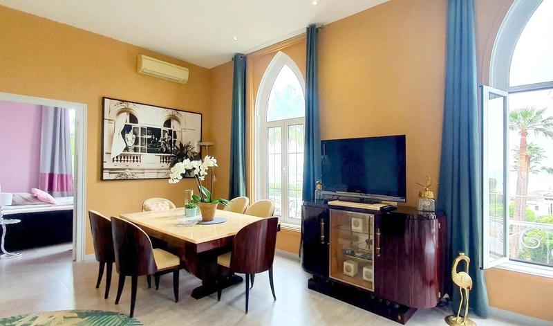 Appartement - 82 m² - 4 pièces