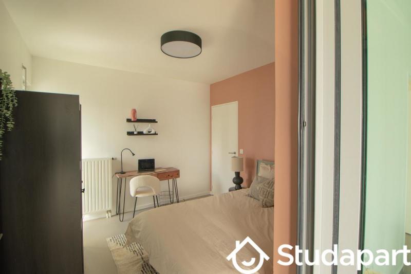 Chambre - 12 m² - 1 pièce