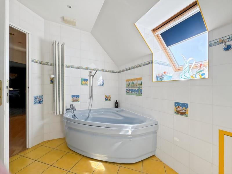 Maison - 135 m² - 6 pièces