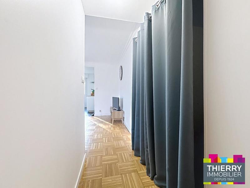 Appartement - 93 m² - 5 pièces