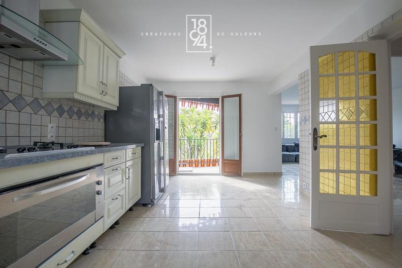 Maison - 159 m² - 5 pièces