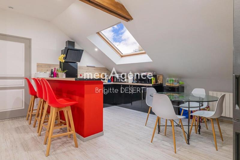 Maison - 206 m² - 8 pièces