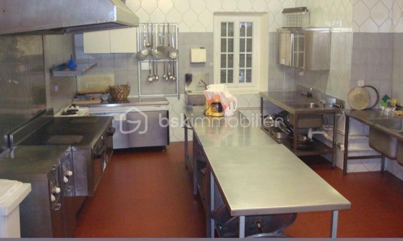 Appartement - 700 m² - 20 pièces