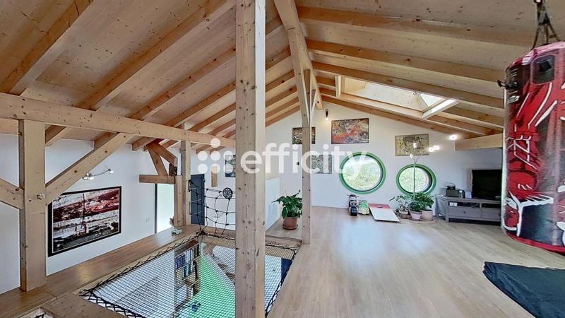 Maison - 178 m² - 6 pièces