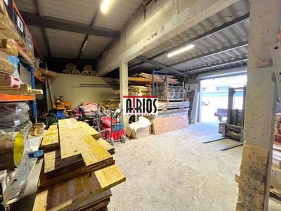 Entrepôt - 406 m²