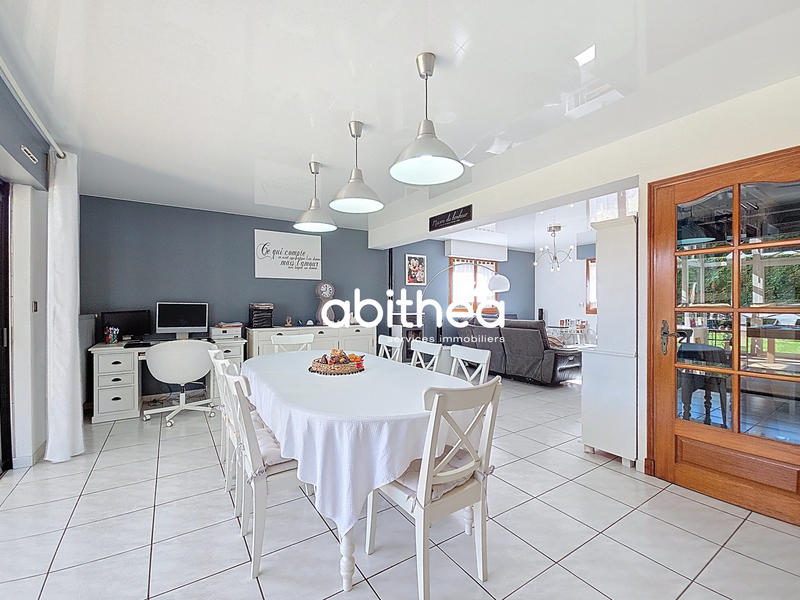 Maison - 182 m² - 6 pièces