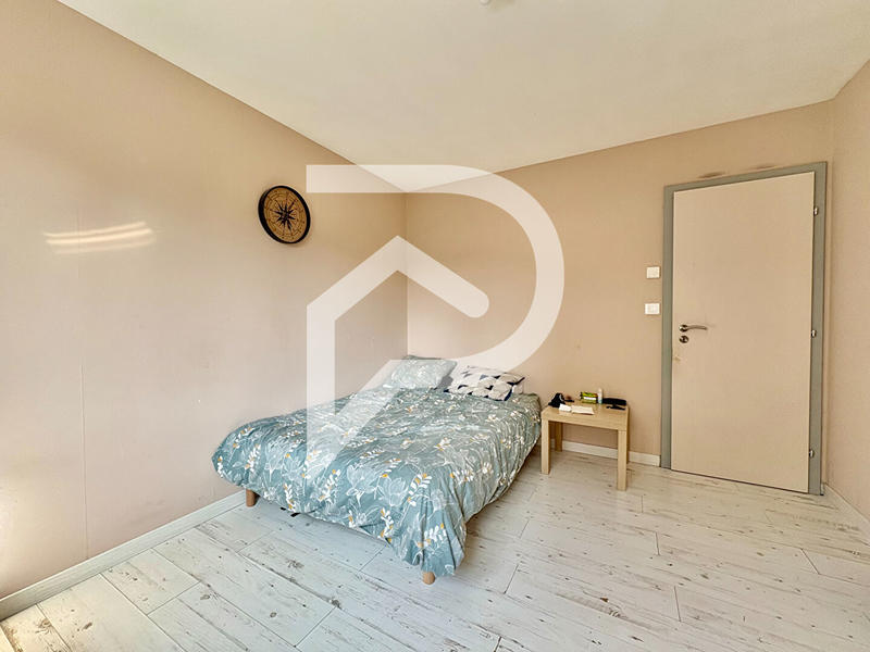 Maison - 93 m² - 5 pièces