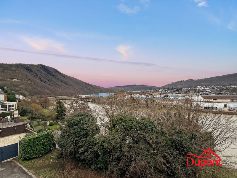 Appartement - 104 m² - 5 pièces