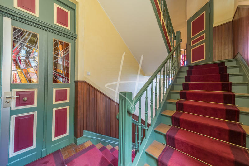 Appartement - 160 m² - 5 pièces