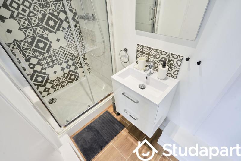 Chambre - 12 m² - 1 pièce