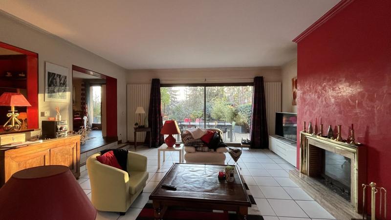 Maison traditionnelle - 198 m² - 5 pièces