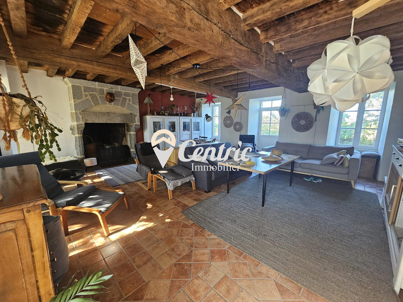 Maison ancienne - 250 m² - 8 pièces