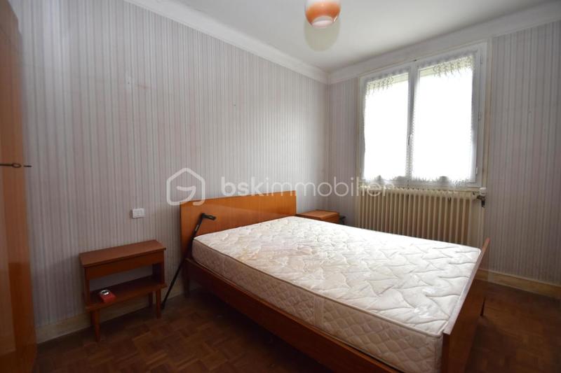 Maison traditionnelle - 90 m² - 4 pièces