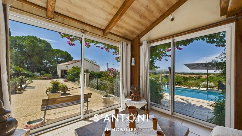 Maison - 210 m² - 8 pièces