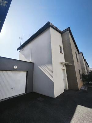 Maison - 84 m² - 4 pièces