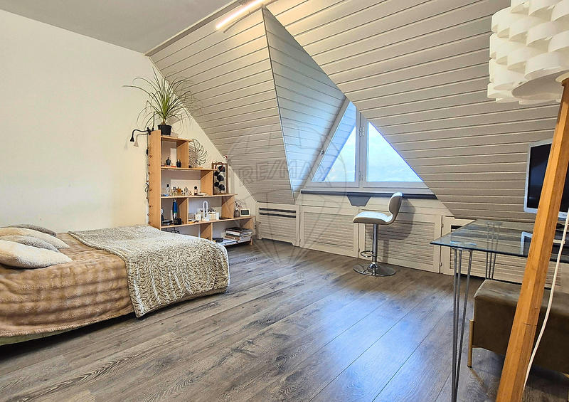 Maison - 183 m² - 5 pièces