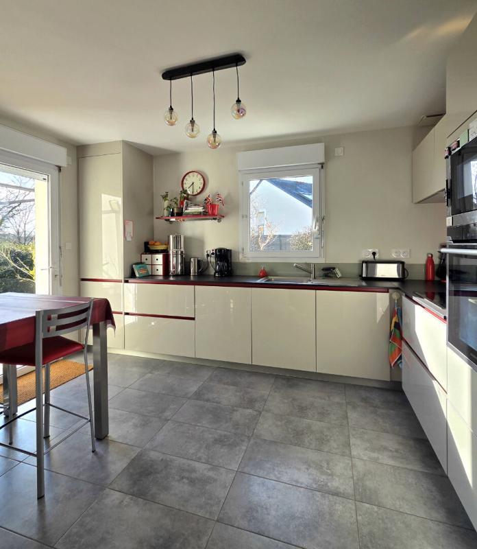 Maison - 174 m² - 8 pièces