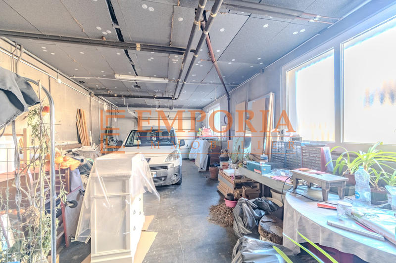 Maison - 250 m² - 9 pièces