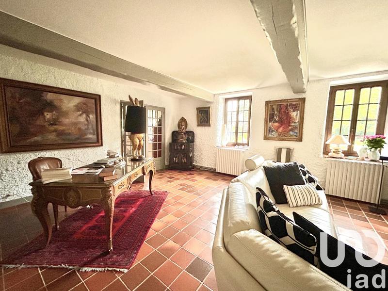 Maison - 300 m² - 8 pièces