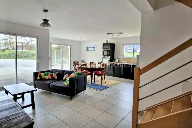 Maison - 104 m² - 5 pièces