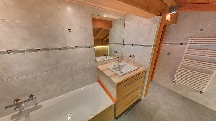 Maison - 200 m² - 7 pièces