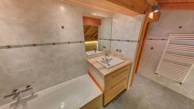 Maison - 200 m² - 7 pièces