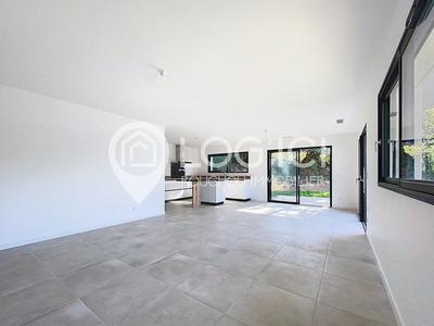 Maison - 109 m² - 4 pièces