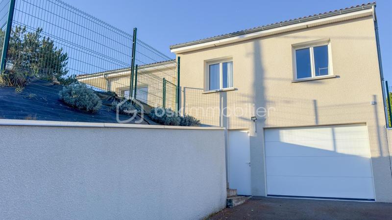 Maison - 95 m² - 5 pièces