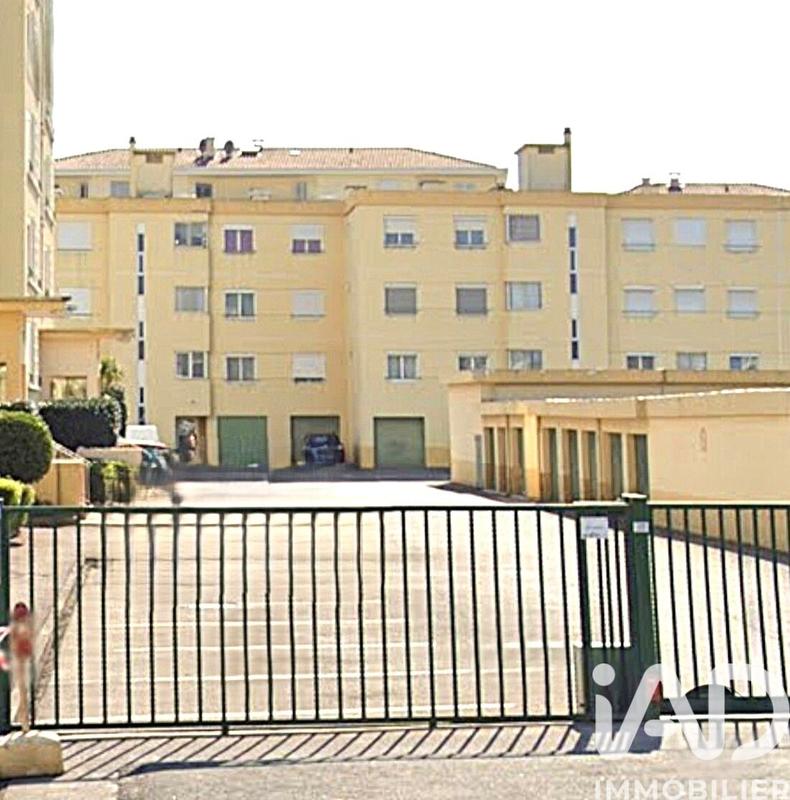 Studio - 24 m² - 1 pièce