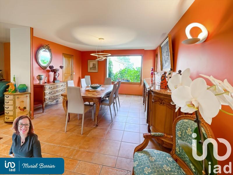 Maison - 208 m² - 8 pièces