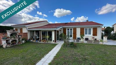 Maison - 90 m² - 5 pièces