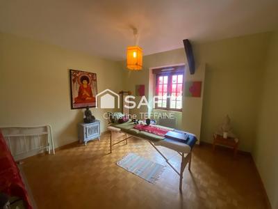 Maison - 230 m² - 10 pièces