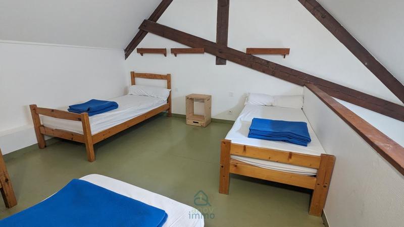 Propriété - 744 m² - 21 pièces